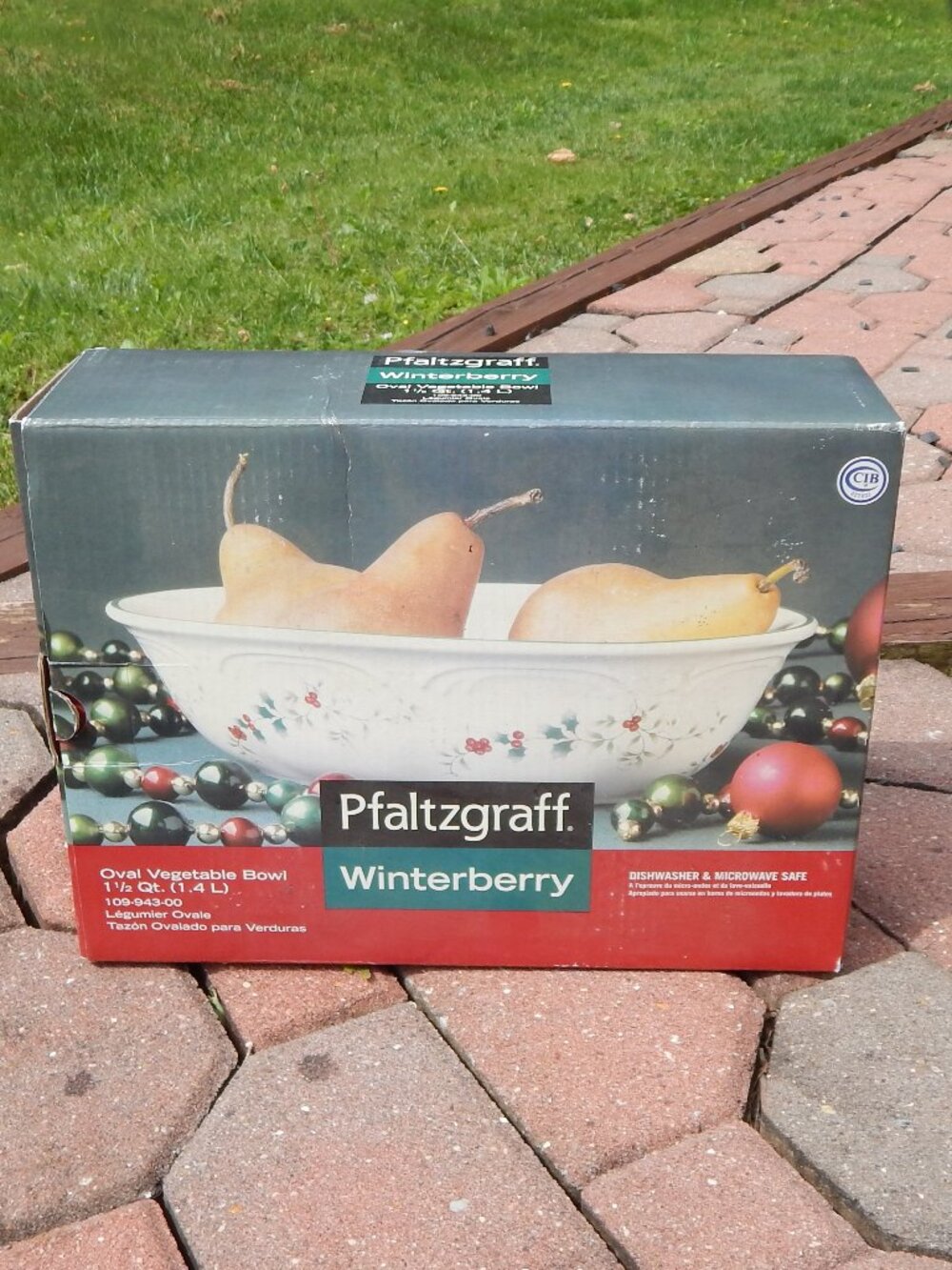 Pfaltzgraff Winterberry Oval Vegetable Serving Bowl Christmas NEW IN THE BOX